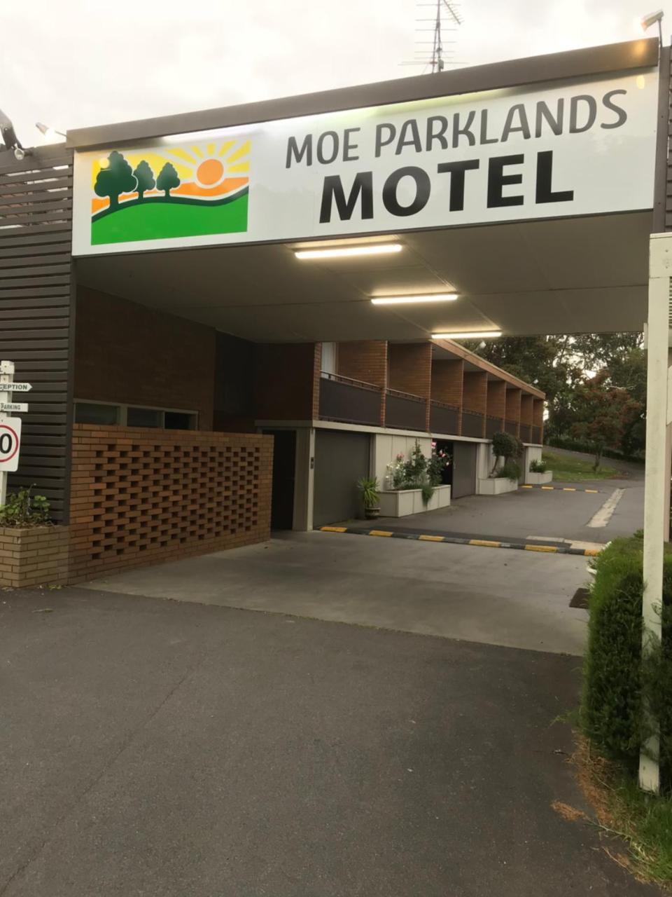 Moe Parklands Motel Екстериор снимка